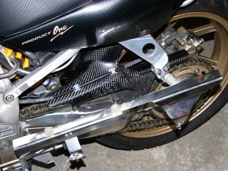 手前が今までのチェーンケース 手前が今までのチェーンケース