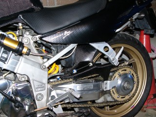 ルックスはレーシーだが。。 ルックスはレーシーだが。。