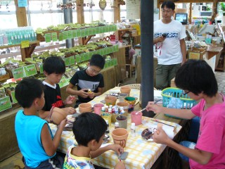 植木鉢にお絵かき 植木鉢にお絵かき